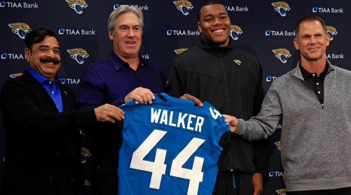 The Jaguars introduce Travon Walker to the media.